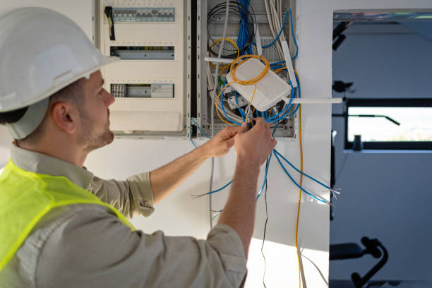 Best 24-Hour Electrician  in Bigfoot, TX
